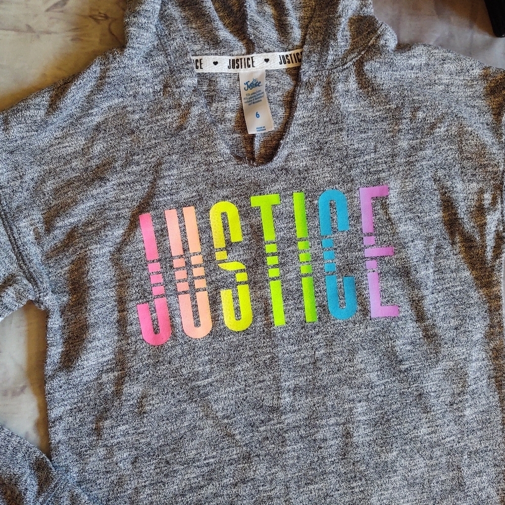💥3/$20 Justice Grey V-Neck Gray Hoodie Size 6! - Picture 3 of 6